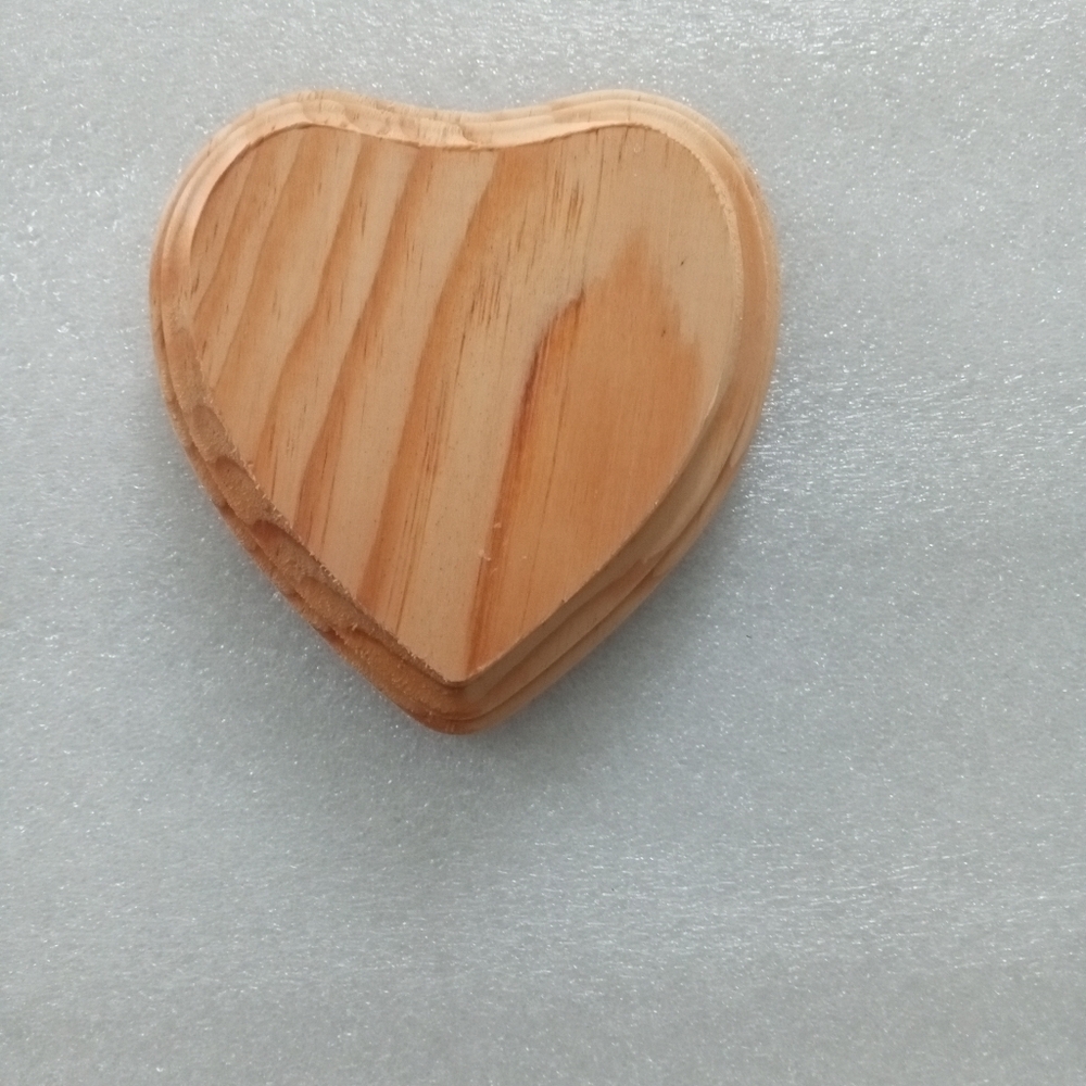 Natural Wood Plaque Heart Decor - 4" x 4" - Picture 8 of 10